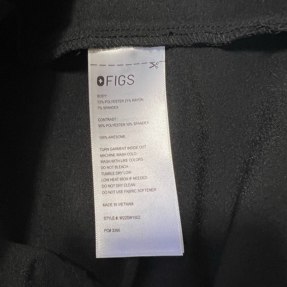 Figs Montex Women's Mock Neck Scrub Top Black Size XL Extra Large NWT - Picture 9 of 14